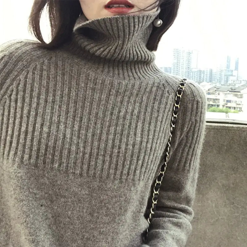 Classic Wool Sweater - Eyra Apparel